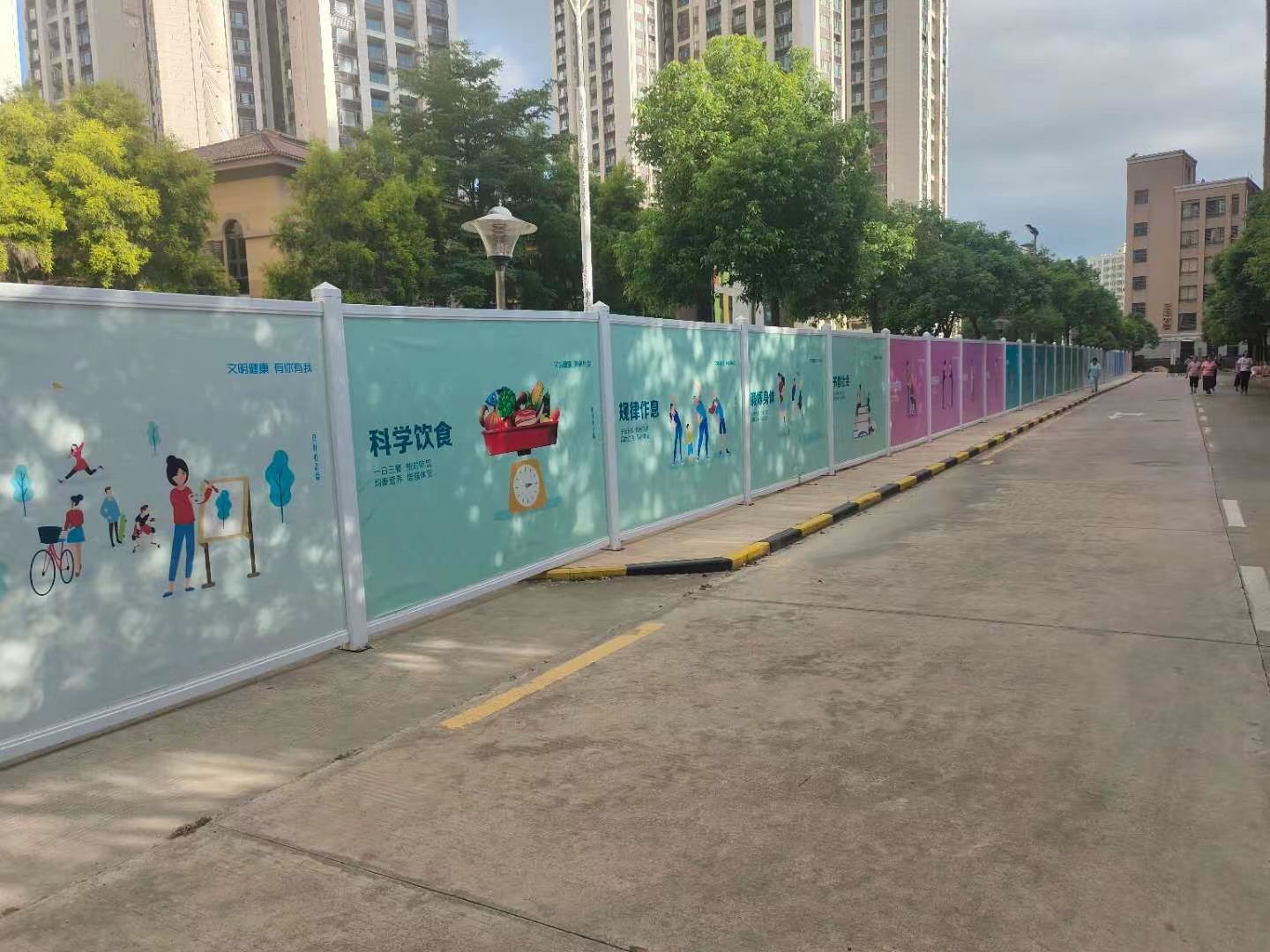 深圳a型圍擋多少錢？價(jià)格根據(jù)哪些因素來定？【旭東鋼構(gòu)圍擋廠家】